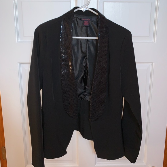 imaginary voyage Jackets & Blazers - Blazer w/ black sequins size L
